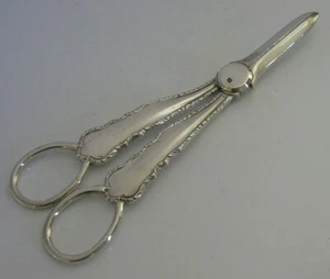 ENGLISH SOLID STERLING SILVER GRAPE SHEARS 1924 ANTIQUE 68g - Picture 1 of 7