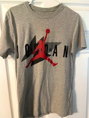 Air Jordan-T-Shirt-Size L-Large-Tee-JumpMan Logo-Michael Jordan-Adult-Licensed - Image 1 of 4
