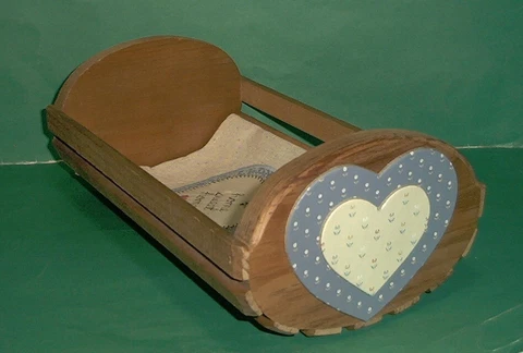 Vintage Country Style Wooden Bread Rolls Basket with Hearts Cover