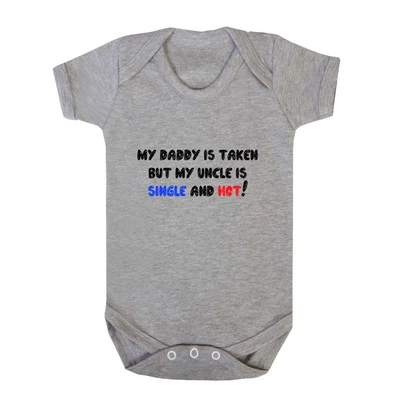 ¡Mi papá está tomado pero mi tío está soltero y caliente! Body de bebé de algodón de una pieza Foto 1 de 4