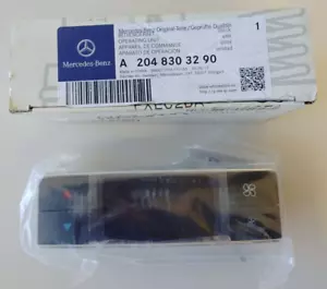 New Genuine OEM Mercedes-Benz Rear Climate Control Panel Unit 2048303290 - Picture 1 of 2