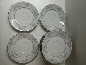 Juego de 12 platillos Noritake Legendary Sweet Leilani gris blanco 5,75" - Imagen 1 de 9