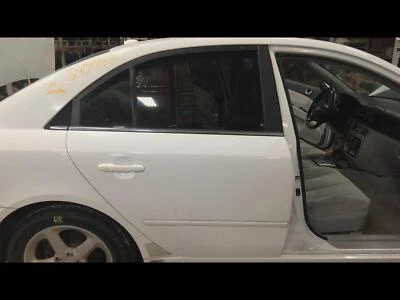 Used Rear Right Door Assembly Rear Side fits: 2007 Hyundai Sonata electric Rear Foto 1 de 4