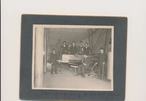 1900 International Harvester Spring Implement Store Opening 7 Men 1 Signature - Bild 1 von 2