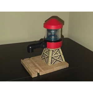 Thomas & Friends RED WATER TOWER Ferrocarril de madera Clickity Clack Train Track 2001 - Imagen 1 de 6