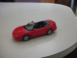 1/24 WELLY 2001 PONTIAC FIREBIRD CONVERTIBLE RED DAMAGED - Picture 1 of 7