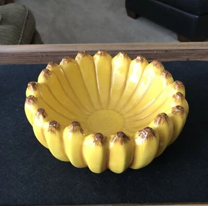 Bella Casa by Ganz - Ceramic Banana Bowl - Gorgeous! ~3.5” x 7” - 3 Flecks - Picture 1 of 14