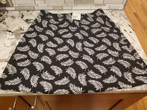 H&M Feather Skirt Size Small New ~FREE S/H~ - Picture 1 of 1