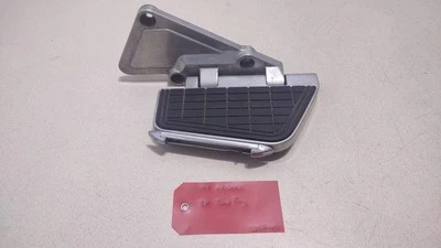 Reposapiés trasero derecho Honda Goldwing GL1200 1984 #325,8-45 Foto 1 de 4