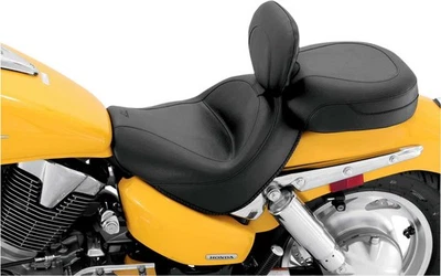 04-09 HONDA VTX1300C: Asiento de turismo Mustang ancho 2 piezas con respaldo - De colección Foto 1 de 2