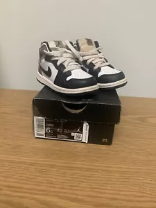 Jordan 1 reactivo al calor medio para niño pequeño talla 6C DM7804-100 niño pequeño usado con caja - Imagen 1 de 11