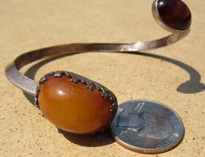 VINTAGE HEAVY NATIVE AMERICAN NAVAJO STERLING SILVER & AMBER CUFF BRACELET - Picture 1 of 6