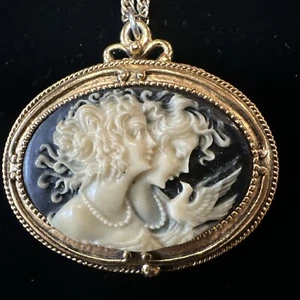 VTG Corday N.Y. Solid Perfume Cameo Locket Necklace 26” Chain. - Picture 1 of 6