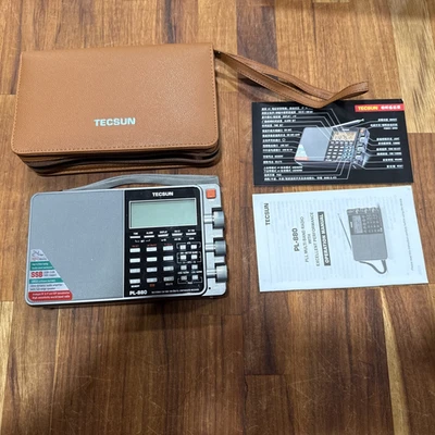 Tecsun PL880 Doble Conversión AM FM Onda Corta Banda Mundial Banda Lateral Única Foto 1 de 4