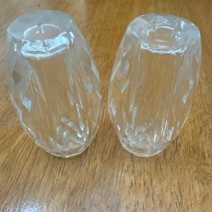 "Pequeño salero pimentero vintage elegante vidrio cristal transparente 2,5"" de alto" - Imagen 1 de 8