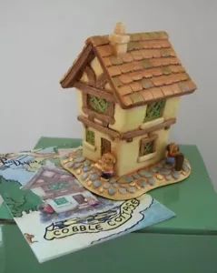 Pendelfin Village Cobble Cottage Steinzeug UK Neu im Karton Rabbit Town 2008 - Bild 1 von 5