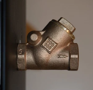 Milwaukee Valvola 1/2" FNPT Bronzo Swing Y Valvola di ritegno - Foto 1 di 2
