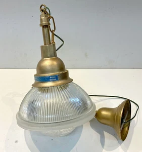 250v HOLOPHANE dusttight lighting fixture for hazardous locations max 150w - Picture 1 of 18