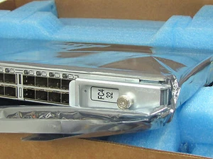 Brocade FC4-32 32 Port 4Gb BR-48000-0102, 40-0200230-02 250-098-900 & 32 SFP's - Picture 1 of 3