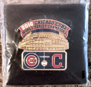 SPILLA CHICAGO CUBS VS Cleveland Indians 2016 campioni del mondo - Foto 1 di 2
