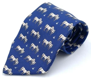 Cravatta collo seta Hermes 7480 IA coppia cavalli fantasia animalier blu senza scatola usata. - Foto 1 di 8