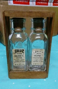 Vintage 1852 Brand pure honey 2 four ounce bottles and wooden case. - Picture 1 of 12