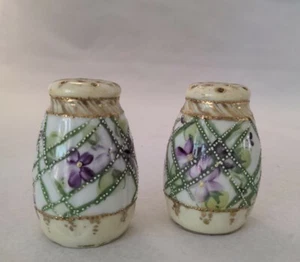 Vintage Unmarked Porcelain Painted Violet & Gold Trim Salt & Pepper Shakers 3” - Picture 1 of 7