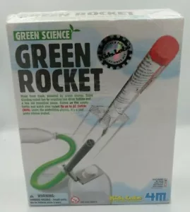 Toysmith 4M Green Rocket 4630 (Y1) - Picture 1 of 3