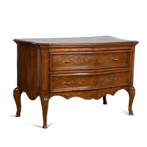 Rare 18th century Italian Rococo Walnut chest of drawers, Venice Circa 1750 - Picture 1 of 6