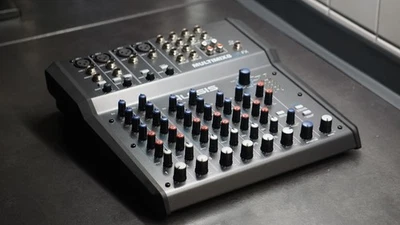 Alesis MultiMix 8 USB FX, Stereo USB Audio Interface, 8 Kanal Mixer, neuwertig - Bild 1 von 2