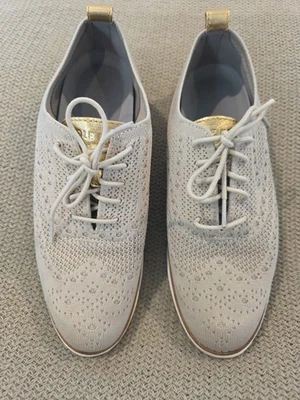 Cole Haan Original Grand Stitchlite Punta de Ala Oxford Mujer 8.5M Beige Tejido Dorado Foto 1 de 4