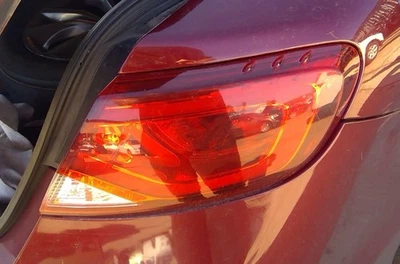 Lâmpada traseira 2015 2016 Chrysler 200 passageiros destro | Quarto de painel montado - Imagem 1 de 4