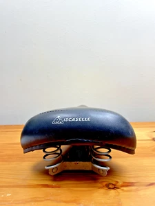 VINTAGE CLASSIC ISCASELLE ITALY SPRUNG BIKE SADDLE SEAT RETRO COMFORT RALEIGH - Picture 1 of 9