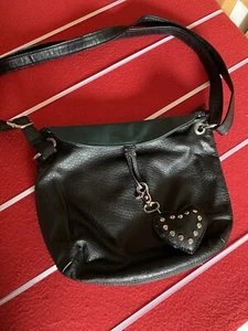 S. Oliver Tasche Schwarz Grün Herz Nieten - Bild 1 von 7