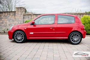 Renault Clio 182 Trophy (16,900 Miles / 1 Owner / Amazing History) - Picture 1 of 9