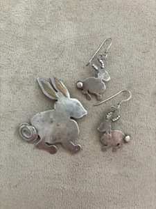 Sterling Silber Hase Anstecknadel Brosche mit Kupfer an Ohren und Ohrringe - Bild 1 von 7