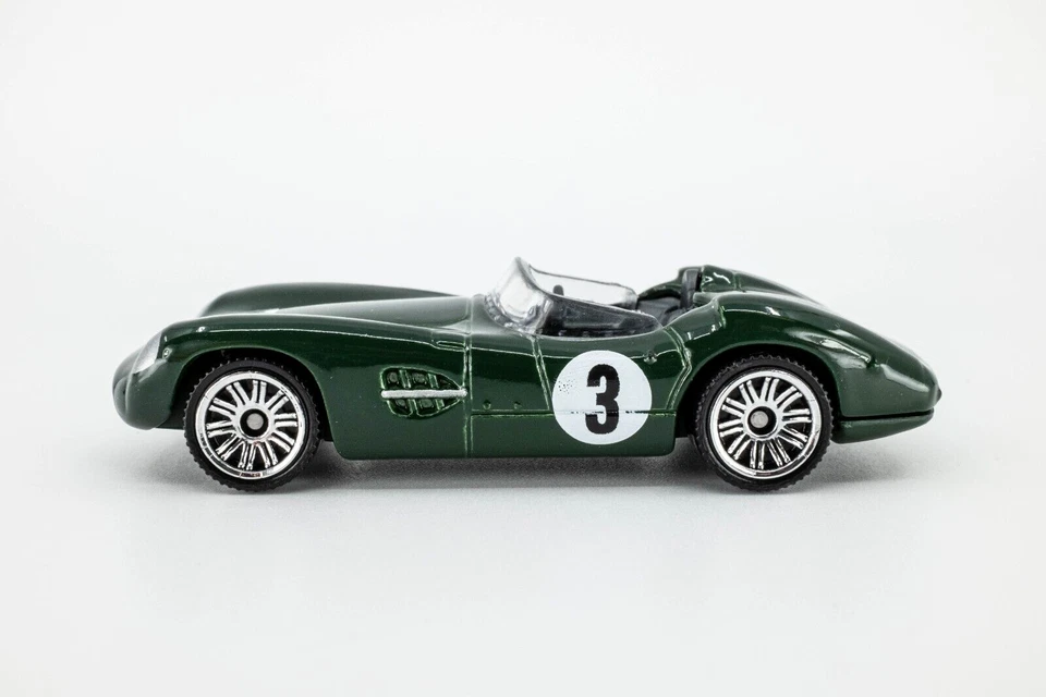 Matchbox Top Gun Maverick 1956 Aston Martin DBR1 2020 verde metálico | Como nuevo Foto 1 de 1