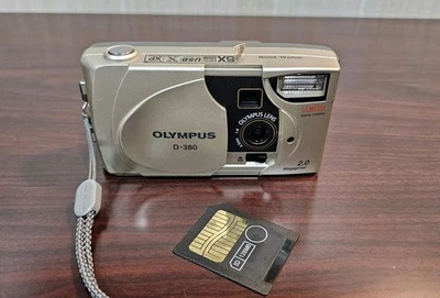 Olympus CAMEDIA D-380 2.0MP Digital Camera with Memory Card Tested - Silver - Image 1 of 4