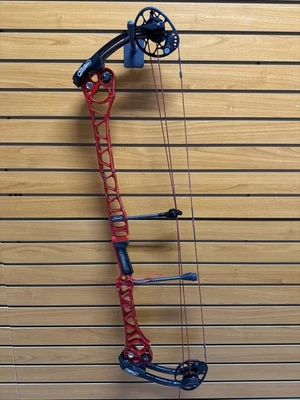 Arco compuesto objetivo Mathews TRX 8 RH - 30" - 50-60 # - Elige el mod que quieras Foto 1 de 4