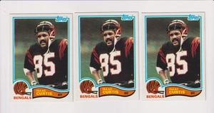 ERROR MAL TRASERO 1982 Topps - Delantero Isaac Curtis, Atrás Jerry Robinson 3 Copias - Imagen 1 de 2