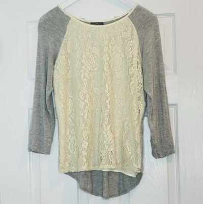 Market Spruce Gray Cream Lace Front Top Sz M Cottagecore Coquette Fairy BOHO USA - Image 1 of 4
