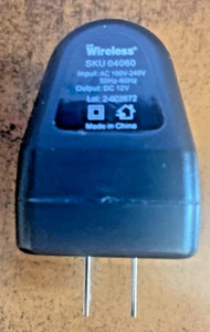 AC Steckdose auf 12V DC Auto Zigarettenanzünder Konverter Buchse Adapter US Stecker - Bild 1 von 2