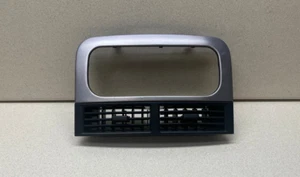 1999-2004 Jeep Grand Cherokee Center Dash Radio Trim with Air Vent Silver OEM - Bild 1 von 3