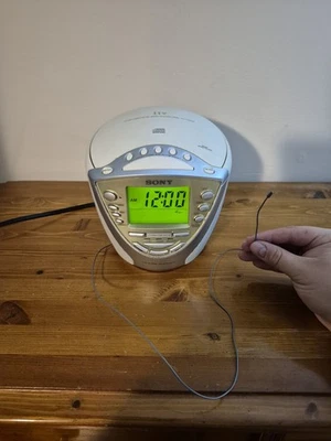 Sony Dream Machine ICF-CD853V CD, AM/FM, TV Band, WX Band, Alarm, Tested, Works - Image 1 of 4