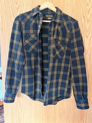 Franela de peso pesado Iron Heart IHSH-261 negra y dorada talla pequeña Foto 1 de 4