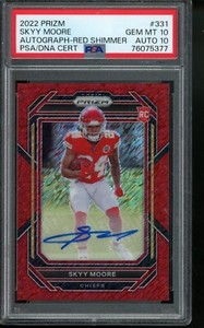 Skyy Moore 2022 Panini Prizm Rookie Red Wave Auto #331 /35 PSA 10 RC Chiefs