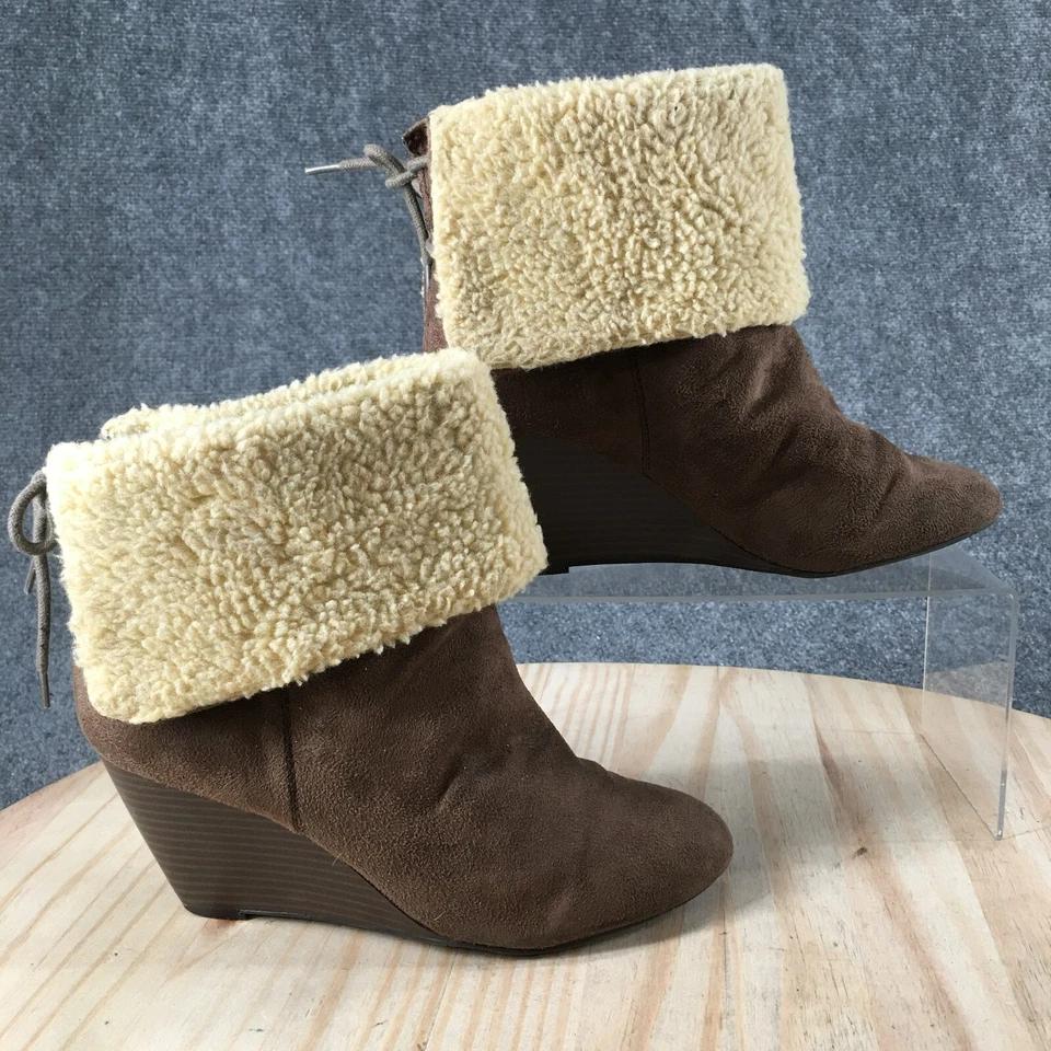 Laura Ashley Boots Womens 8 B Spencer Ankle Booties Brown Sweater Cuff Wedge - Image 1 of 4