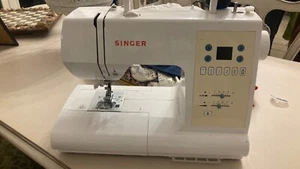 macchina per cucire Singer usata elettronica con tanti punti di ricamo e asole, - Foto 1 di 7