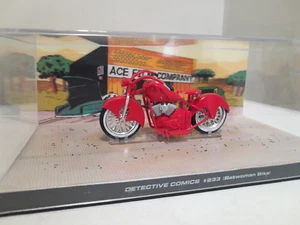 Batwoman Motorrad im Koffer - Eaglemoss Detective Comics #233 - Bild 1 von 7