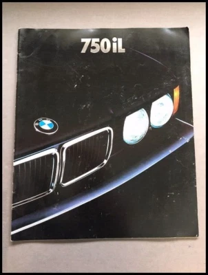 1988 BMW 750iL V12 44-page BIG Vintage Car Sales Brochure Catalog Foto 1 de 4